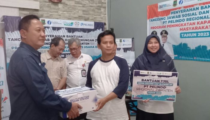 Pelindo 2 Banten Beri Bantuan Alat Produksi ke 20 UMKM Rumah Berdaya Cilegon