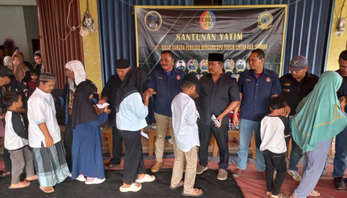 Jelang Akhir Tahun, FLSBPSDB-MJP Kabupaten Serang Bersama PT SGP Santuni Ratusan Anak Yatim