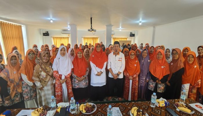 Relawan Perempuan Komitmen Siap Menangkan Isro-Uyun di Pilkada Cilegon