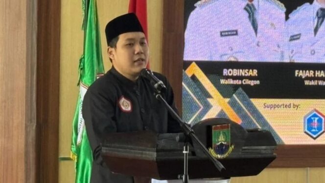 
					Ketua DPRD Cilegon Rizki Khairul Ichwan saat memberikan sambutan dalam acara pelantikan Pengurus IPSI Kota Cilegon masa bakti 2025-2029.