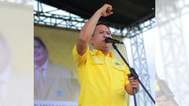 
					Ketua Bidang Pendidikan DPP Partai Golkar, Dr Tubagus Iman Ariyadi saat orasi politik.