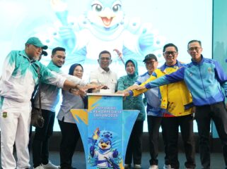 Gubernur Banten Andra Soni didampingi Wali Kota Cilegon Robinsar dan jajaran beserta pemangku kepentingan olahraga saat membuka ajang Pekan Paralimpik Pelajar Daerah (PEPARPEDA) IX Banten 2026 di GOR Tenis Indoor ASA Sport Center Cilegon.