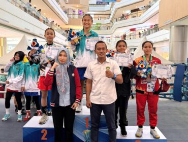 Atlet Cilegon berjaya di ring tinju POPDA XII Banten 2026.