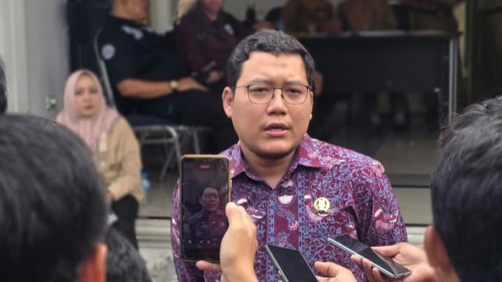 Ketua DPRD Cilegon Rizki Khairul Ichwan usai menghadiri pelantikan Sekda Cilegon definitif.