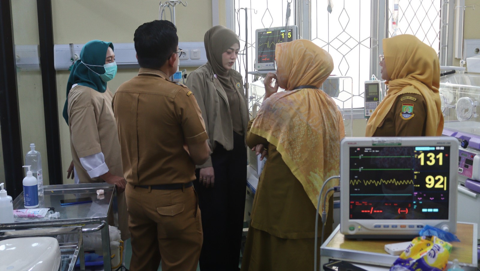 Ketua TP PKK Kota Cilegon Pastikan Bayi Terlantar Dalam Kondisi Sehat dan Terawat